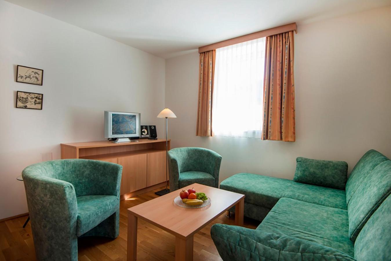 Panorama Spa Lodges Das.Schiller Bad Gastein Exterior foto