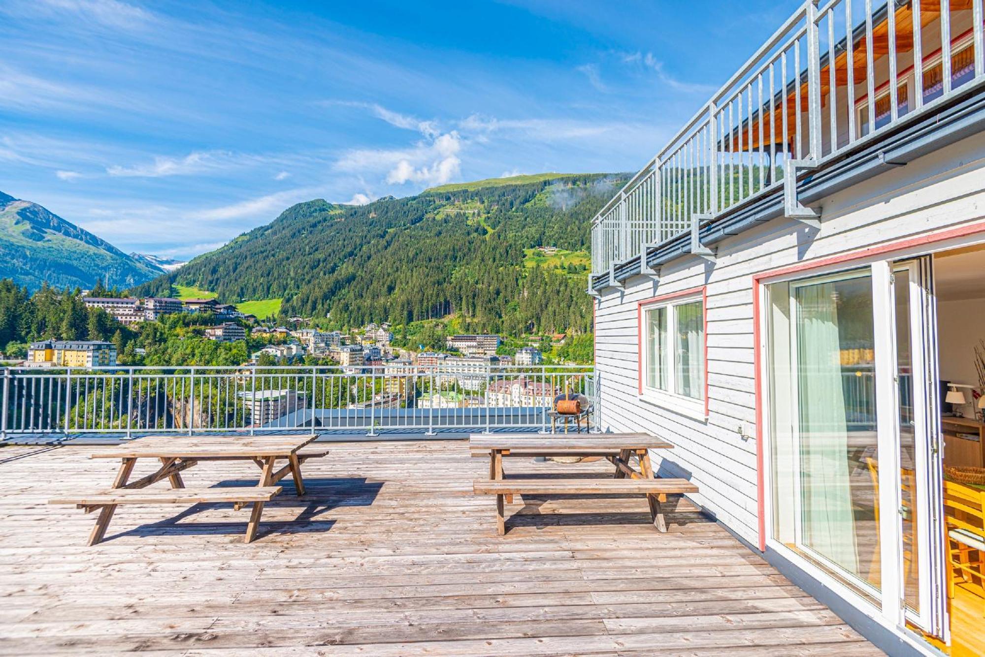Panorama Spa Lodges Das.Schiller Bad Gastein Exterior foto